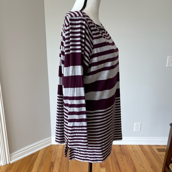 Sunday top in wine and gray in a size 1X - Picture 3 of 11